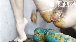Messy anal scat play with a huge toy