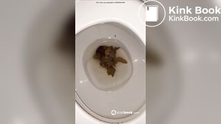 Saudi girl pooping on toilet 2