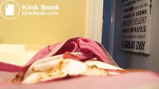 Girl pooping - video 496