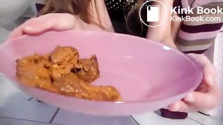 Girl poop 60 - video 2