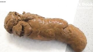 Girl pooping - video 471