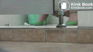 Chinese girl pooping - video 173