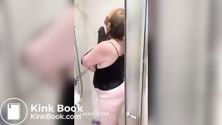 Shower with shamPOO..