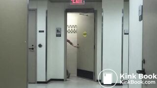 Women eats chipotle and has diarrhea during lecture