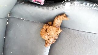 Girl pooping - video 473