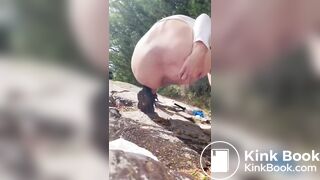 Girl poop 86