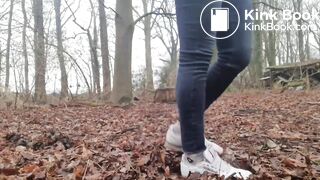 Girl poop - video 137