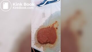 王妃S第一视角拉黄金有白带羞辱下贱狗来吃