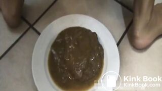 Diarrhea on plate - video 2