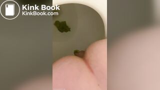 GREEN poo