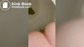 GREEN poo