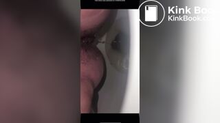 Insta model takes a dump