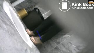 Chinese girl pooping 21 - video 2