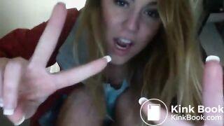 hot chick poops
