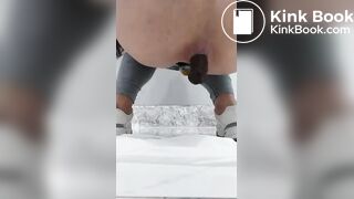 Girl poop 88