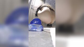 beautiful chinese girl goes to the toilet - video 8