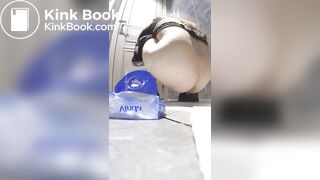 beautiful chinese girl goes to the toilet - video 8