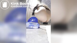 beautiful chinese girl goes to the toilet - video 8