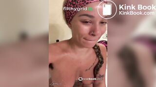 Nude Girl poop and record it