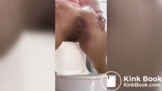 Girl poop 59 - video 2