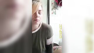 Girl poop 2 - video 8