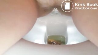 Pooping between the legs floaters