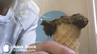 Girl pooping - video 469