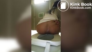 Outdoor pooping - video 8