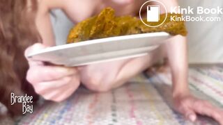 Girl poop - video 139