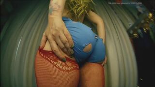 Girl shitting - video 79