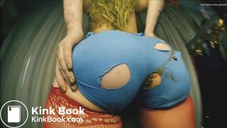 Girl shitting - video 79