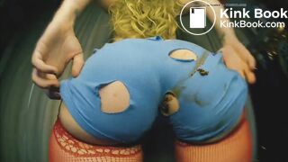 Girl shitting - video 79