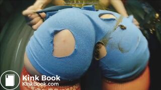 Girl shitting - video 79