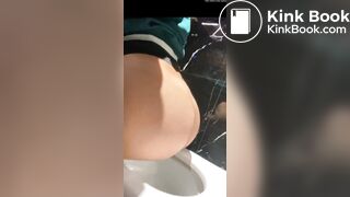Pooping - video 533