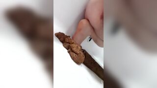 girl gave birth to her shit baby in the tube