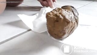 Girl shits - video 25