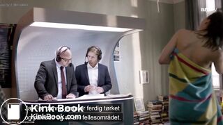 TV Show - Girl poops at boyfriends apartment