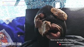 DAMN!! She uses her Shit to Please a Lucky Fan