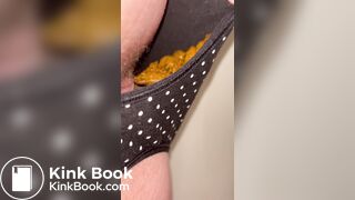 Pooping panties and squishing a little :)
