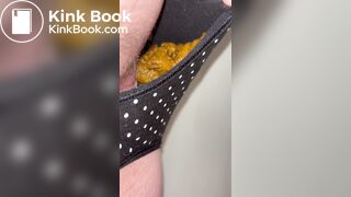 Pooping panties and squishing a little :)