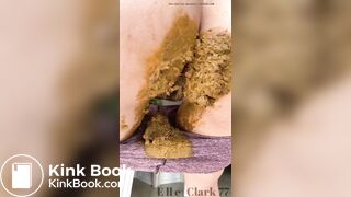 Girl poop - video 104
