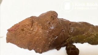 Girl pooping - video 453