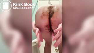 CHUBBY RUBS SHIT ALL OVER HER BODY