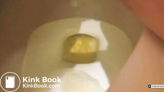 Woman pooping in toilet - video 18