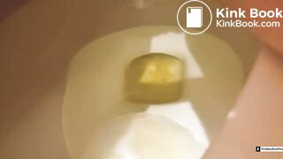 Woman pooping in toilet - video 18