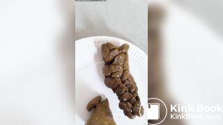 A healthy shit on a paper plate