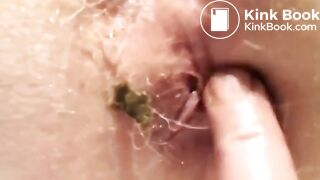 Fingering her before a poop
