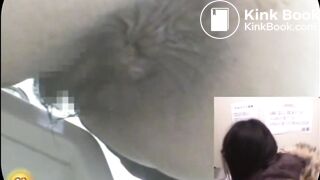 Many Jap girls with amazing assholes , use same toilet