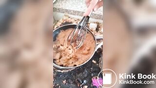 Pooping girl - video 127