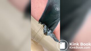 Pooping my panties